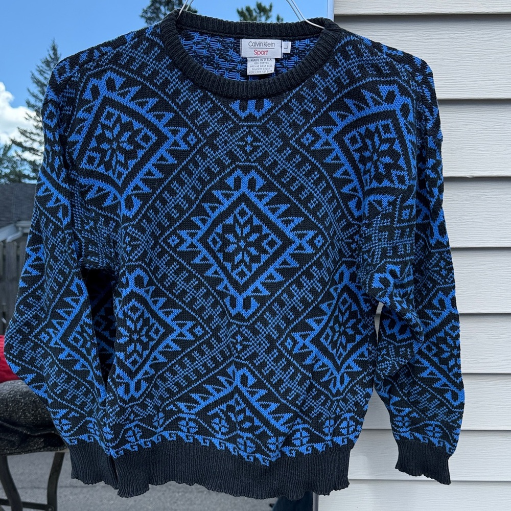 Calvin Klein women’s Blue and Black Sweater